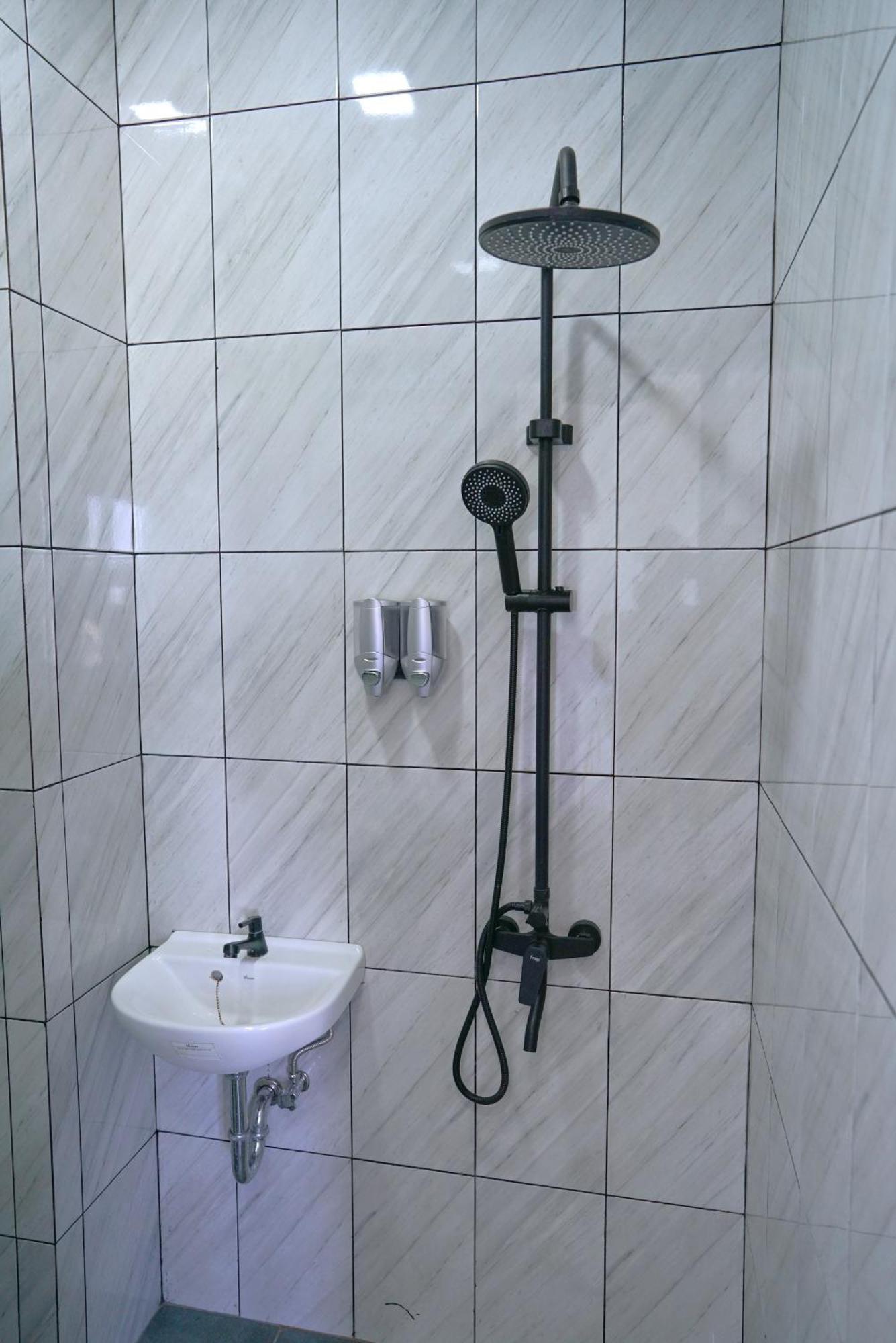 Arlita Guesthouse Чианджур Екстериор снимка