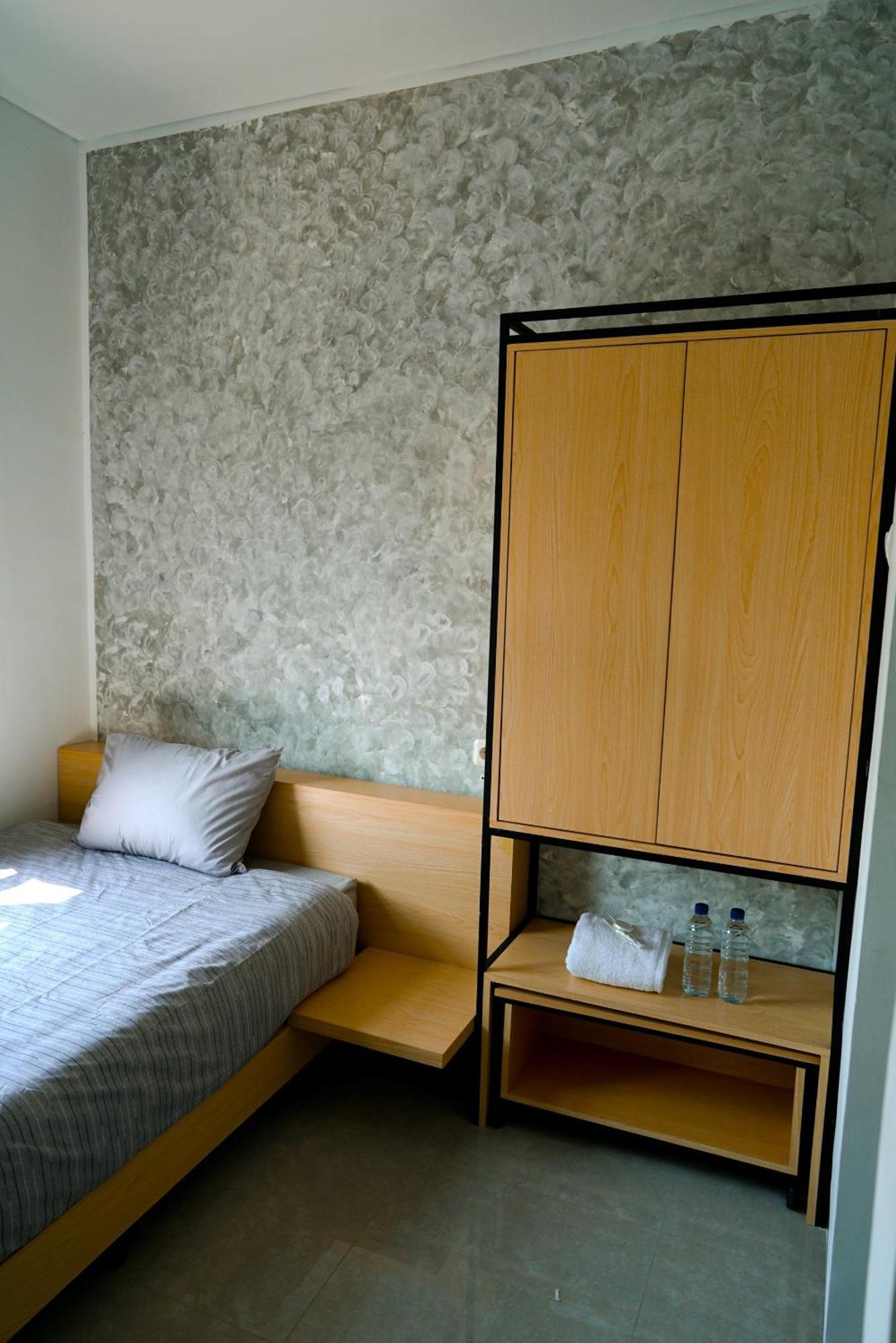 Arlita Guesthouse Чианджур Екстериор снимка