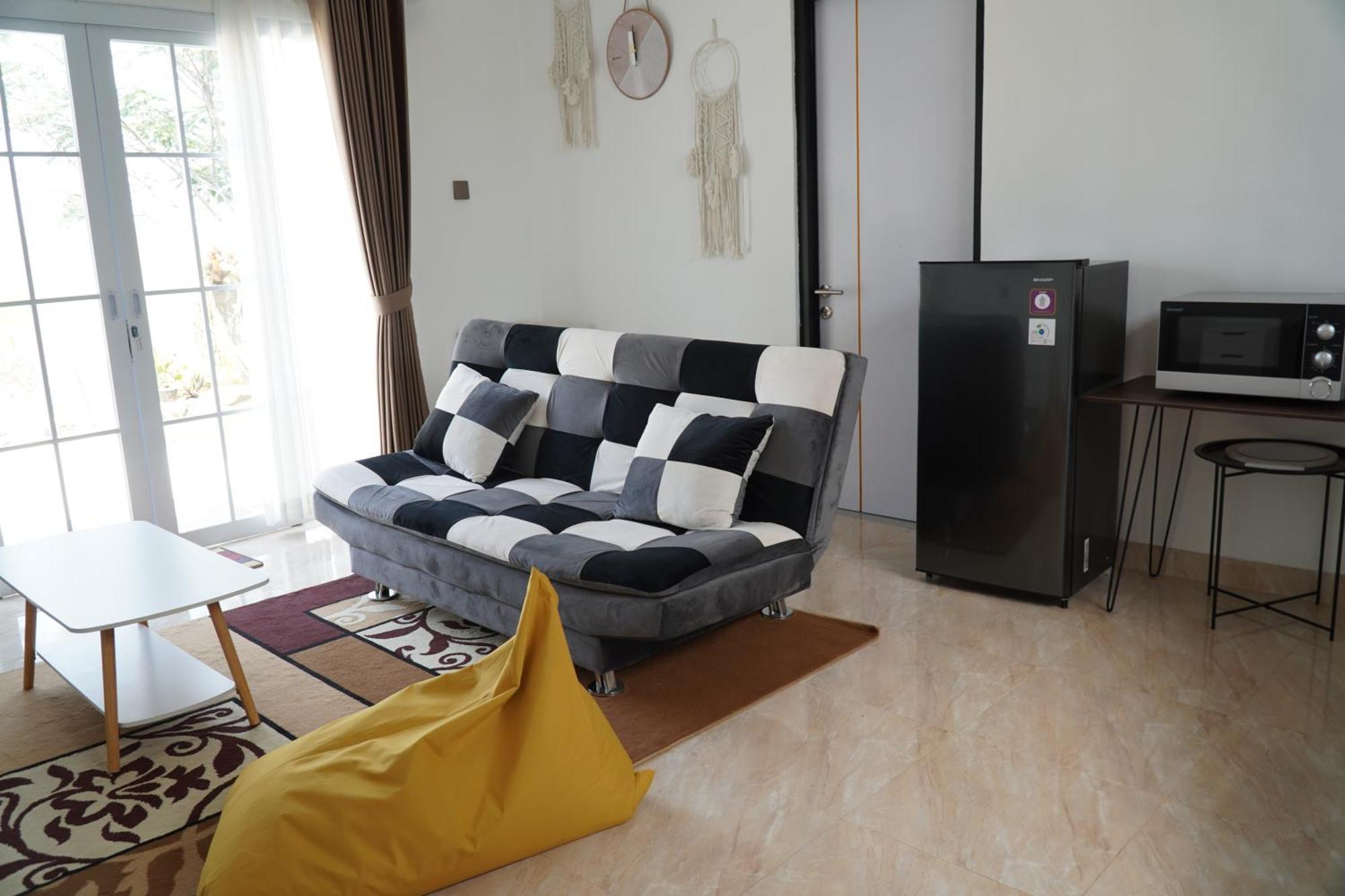 Arlita Guesthouse Чианджур Екстериор снимка